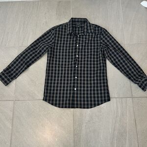 Banana Republic Men’s Button Down Black Plaid Wrinkle Resistant Slim Shirt Med